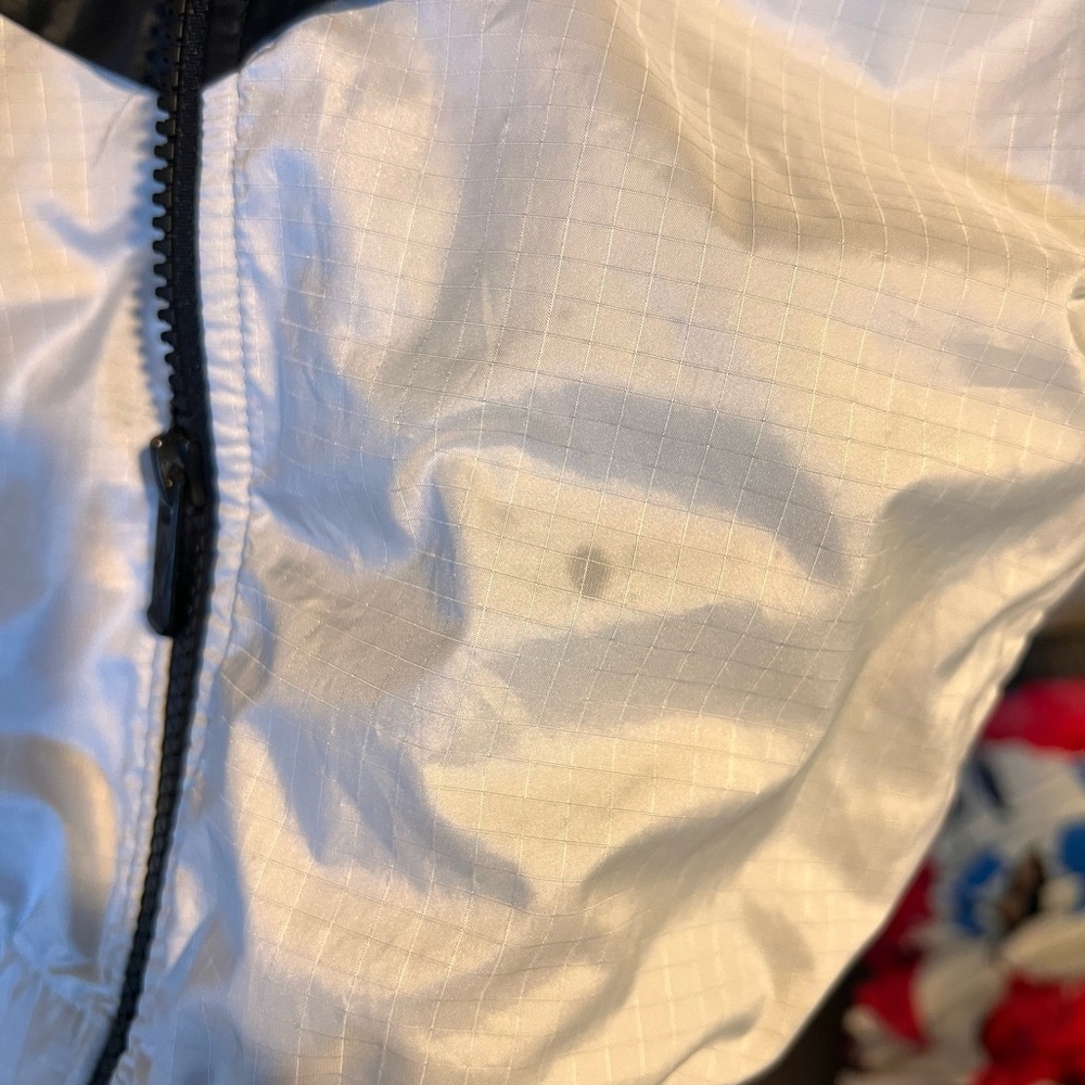 Lightweight Nike Two-Tone Black and White Hooded Jacket - Picture 6 of 7
